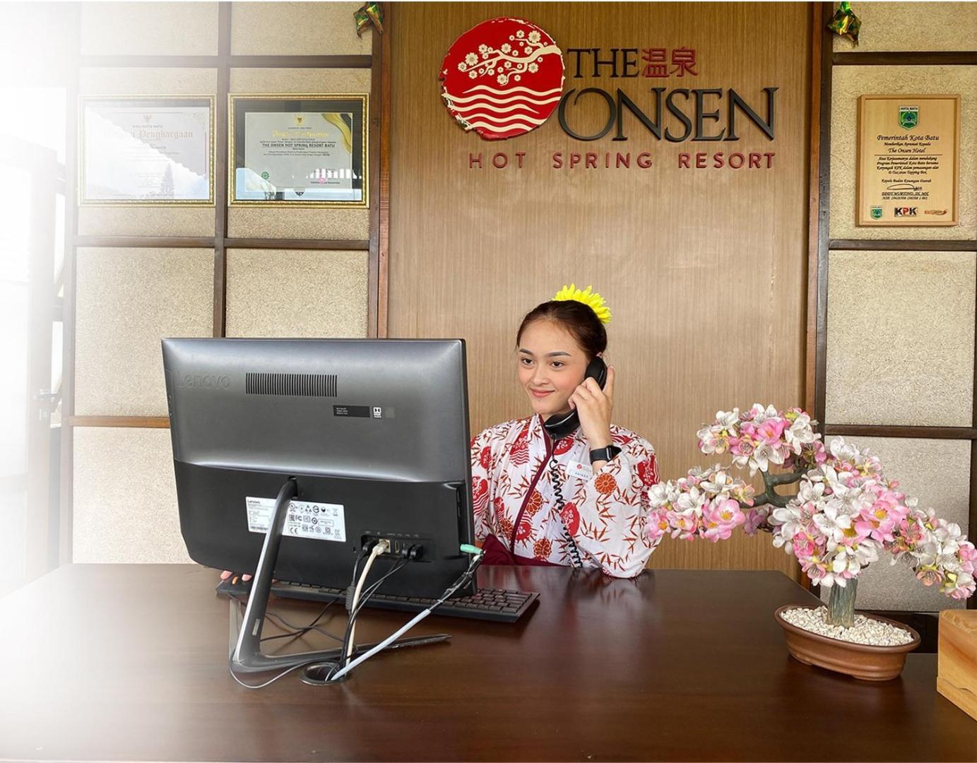 The Onsen Hot Spring Resort Batu  Exterior foto